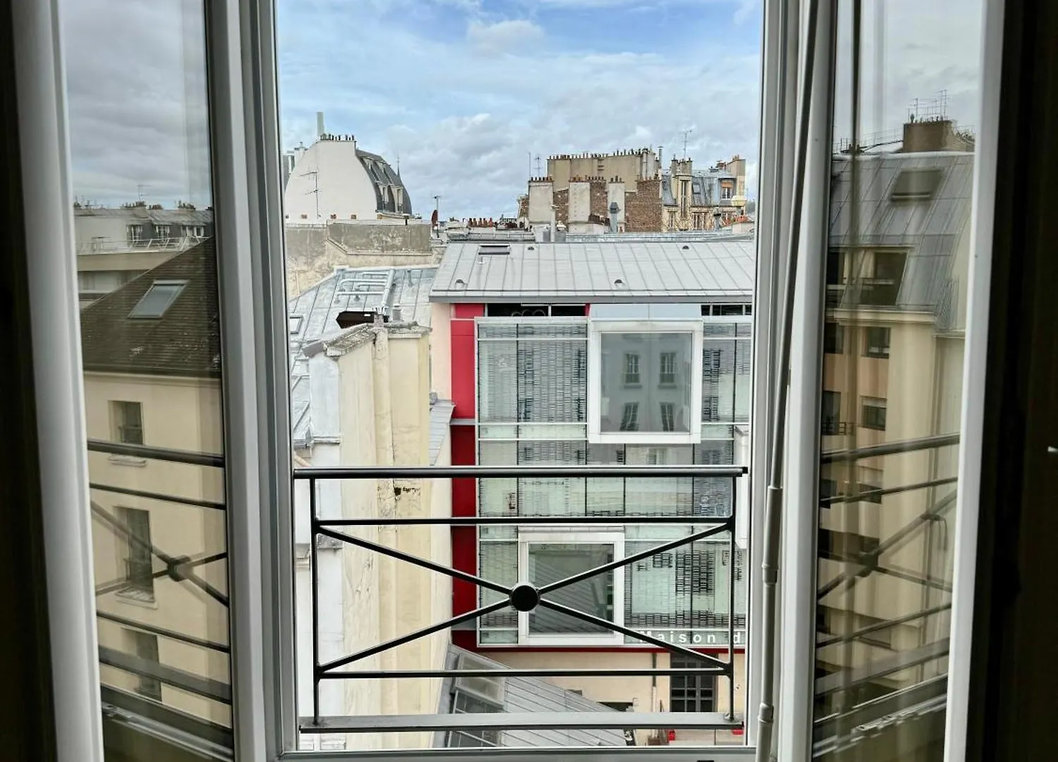 Echappee Sur Les Toits *
